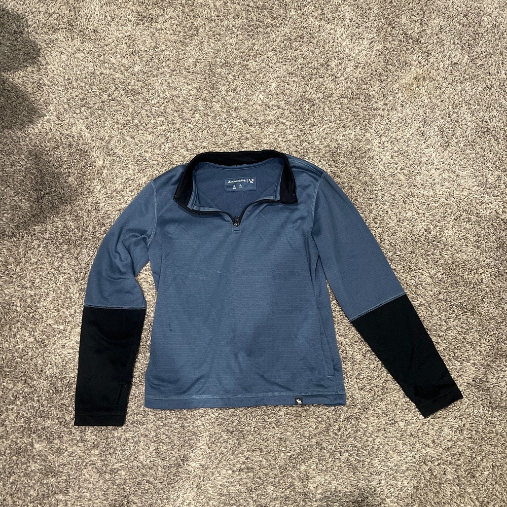 Boys size 9/10 Abercrombie fleece